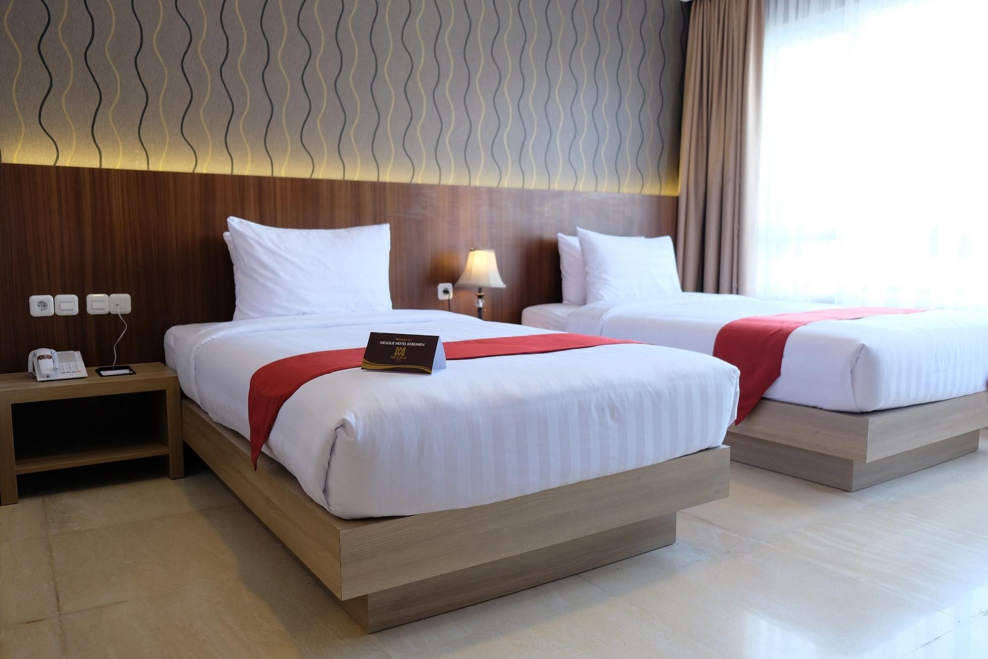 Mexolie Hotel Kebumen Esterno foto