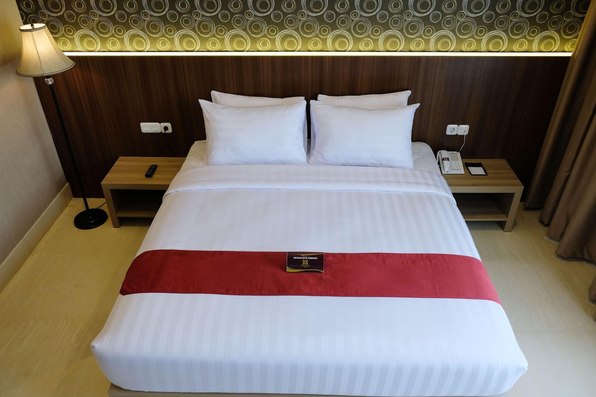 Mexolie Hotel Kebumen Esterno foto