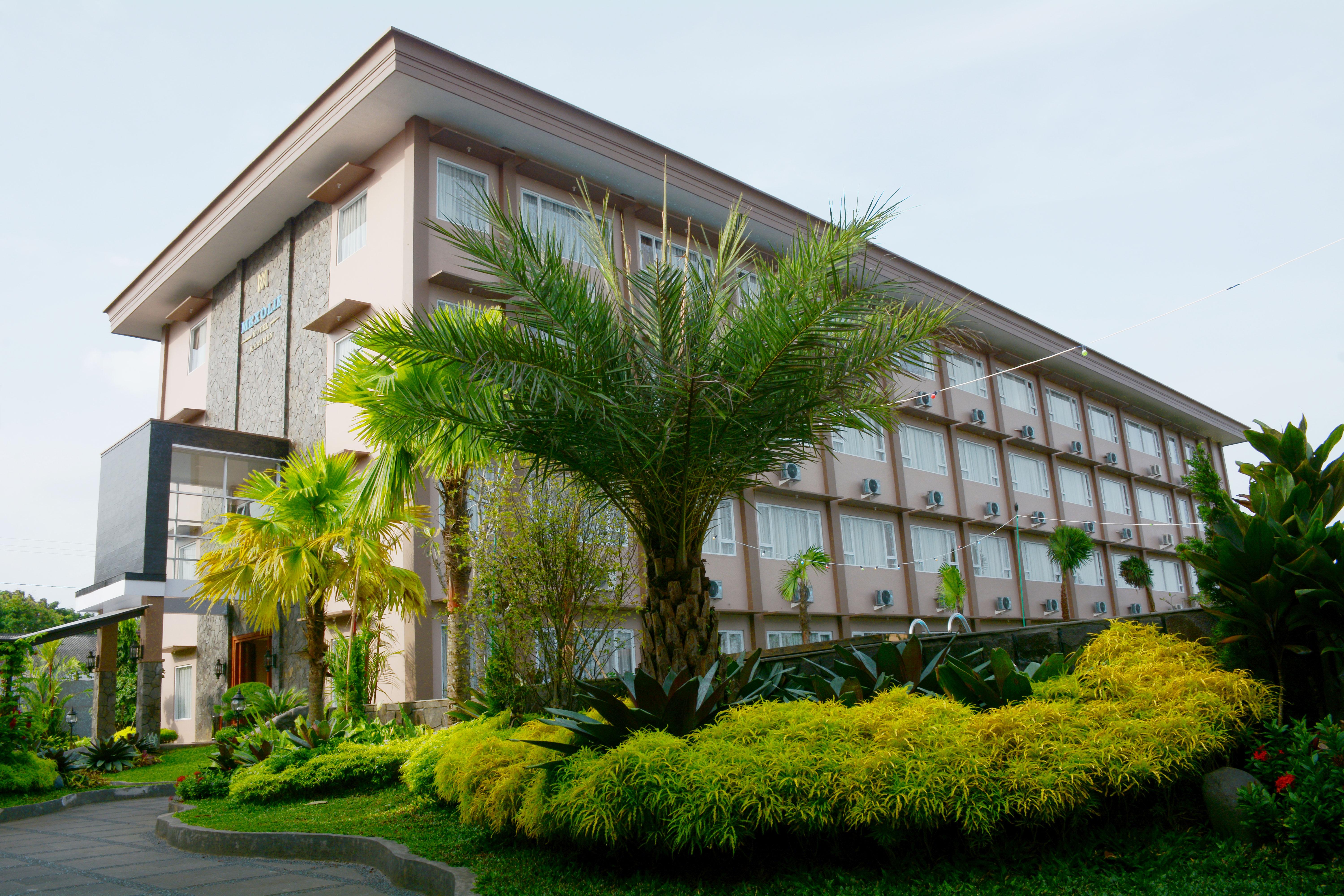 Mexolie Hotel Kebumen Esterno foto