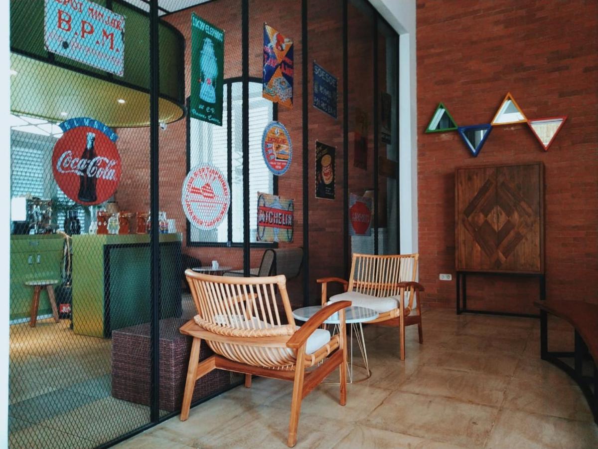 Mexolie Hotel Kebumen Esterno foto